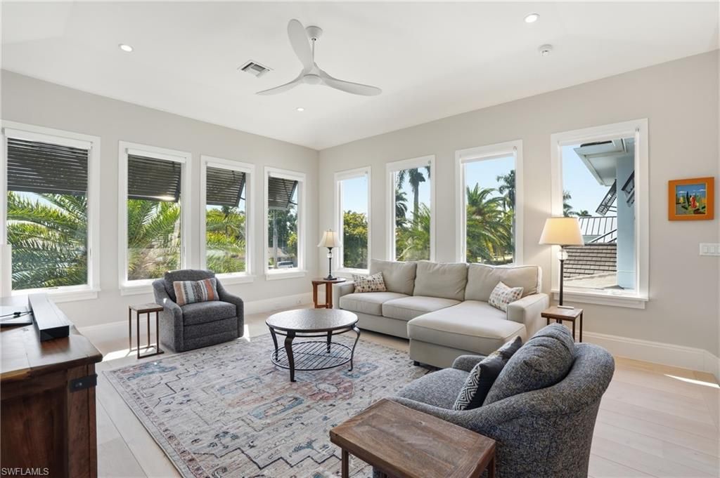 725 Harbour Dr , Naples, FL 34103 Photo