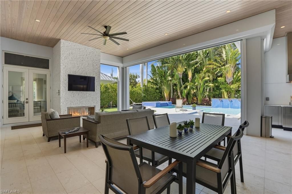 725 Harbour Dr , Naples, FL 34103 Photo