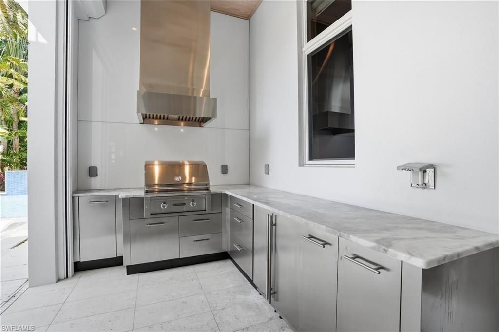 725 Harbour Dr , Naples, FL 34103 Photo