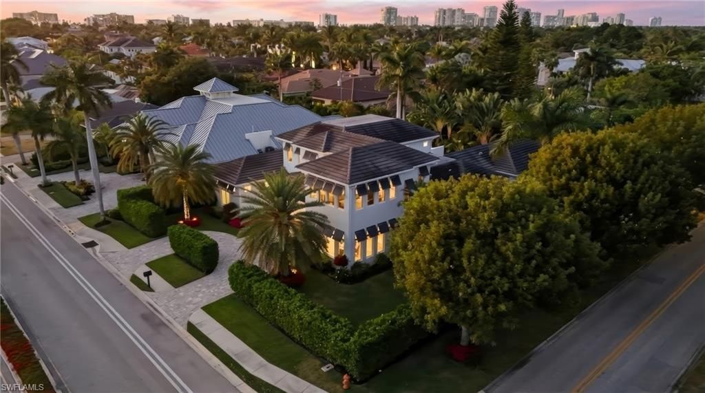 725 Harbour Dr, Naples, FL 34103 Photo