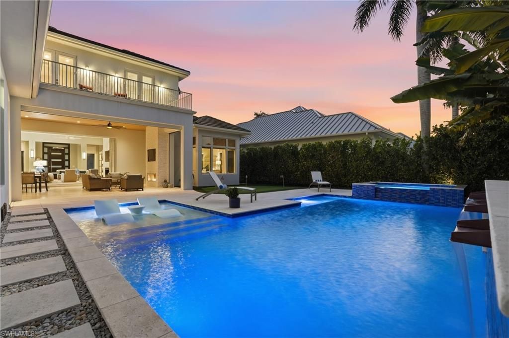 725 Harbour Dr, Naples, FL 34103 Photo