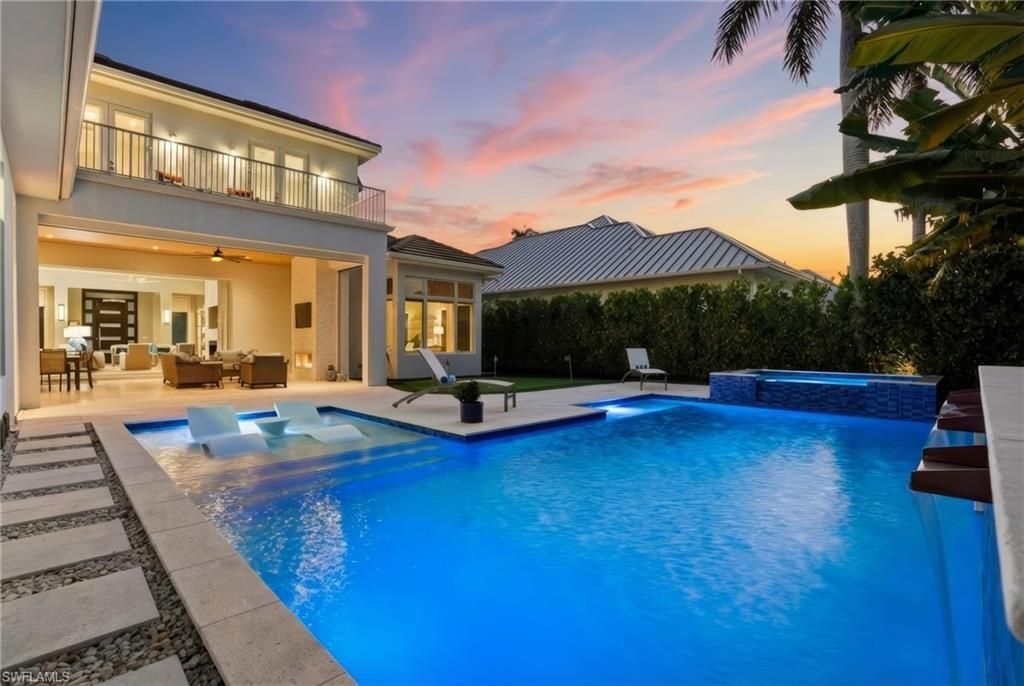 725 Harbour Dr , Naples, FL 34103 Photo