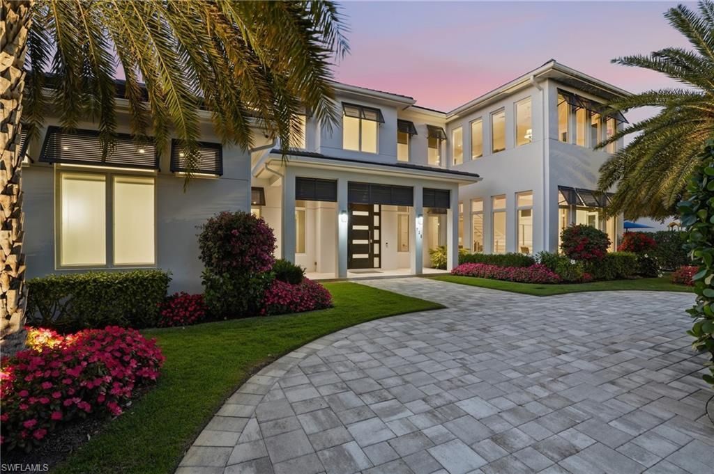 725 Harbour Dr, Naples, FL 34103 Photo