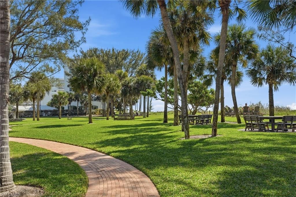 725 Harbour Dr, Naples, FL 34103 Photo