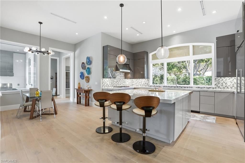 725 Harbour Dr , Naples, FL 34103 Photo