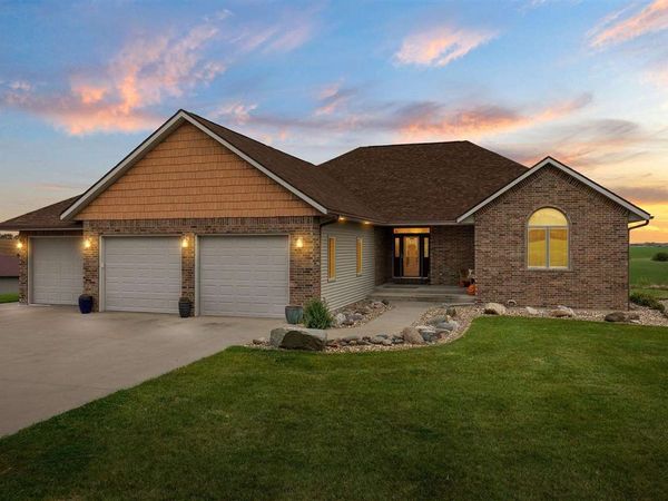 2155 Johnson Washington Rd, Kalona, IA 52247