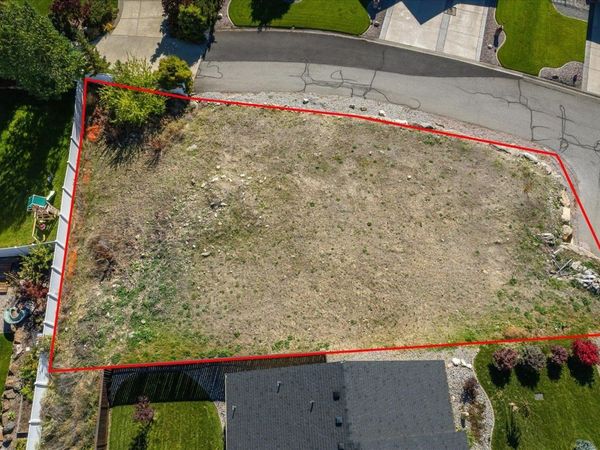 6004 N Crestmont Ln, Spokane, WA 99217