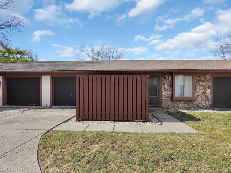 1330 Yorkland Road, Unit B, Columbus, OH 43232 Photo 1