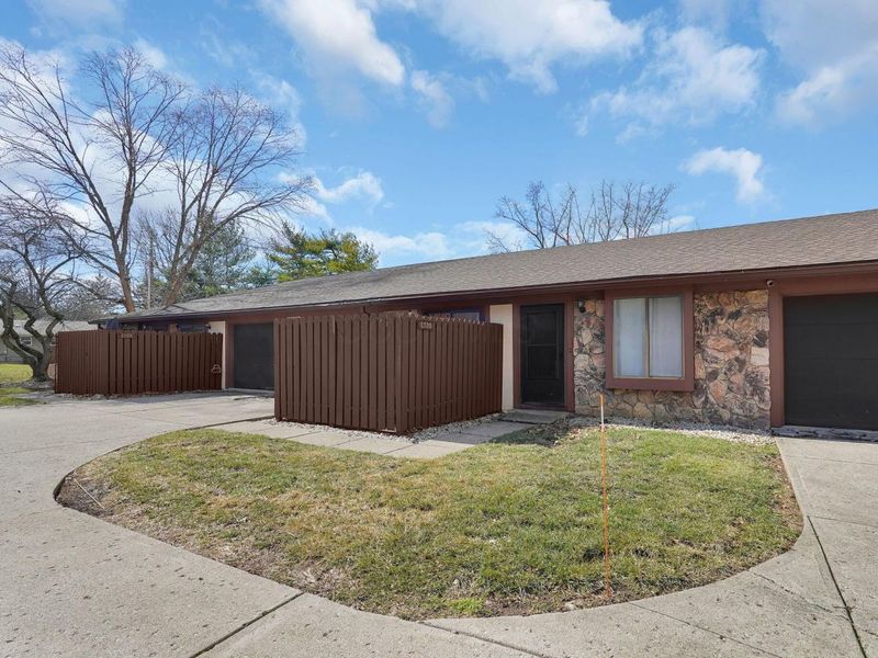 1330 Yorkland Road, Unit B, Columbus, OH 43232 Photo 2