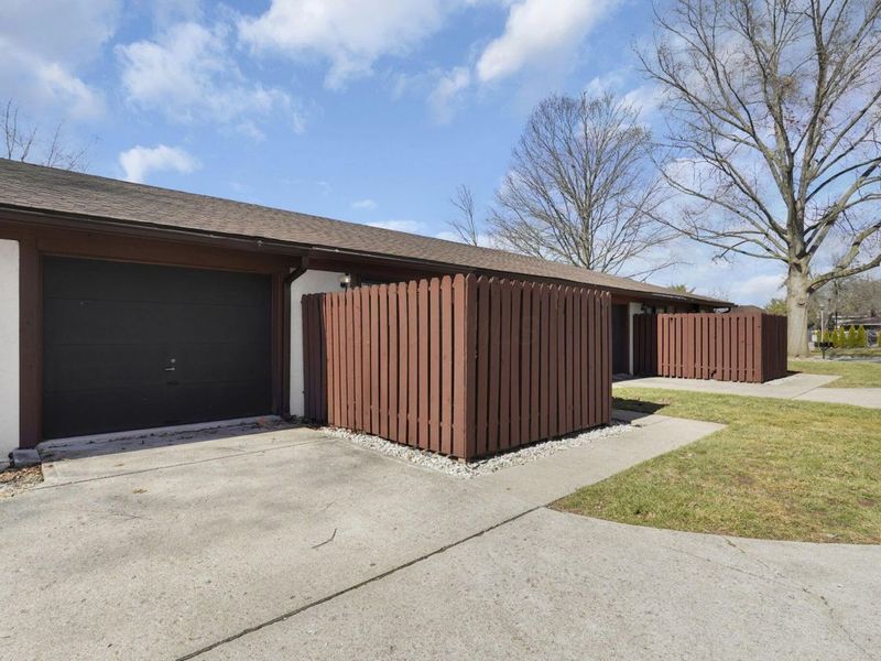 1330 Yorkland Road, Unit B, Columbus, OH 43232 Photo 3