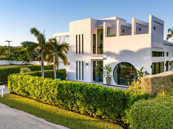 21 Hersey Drive, Ocean Ridge, FL 33435