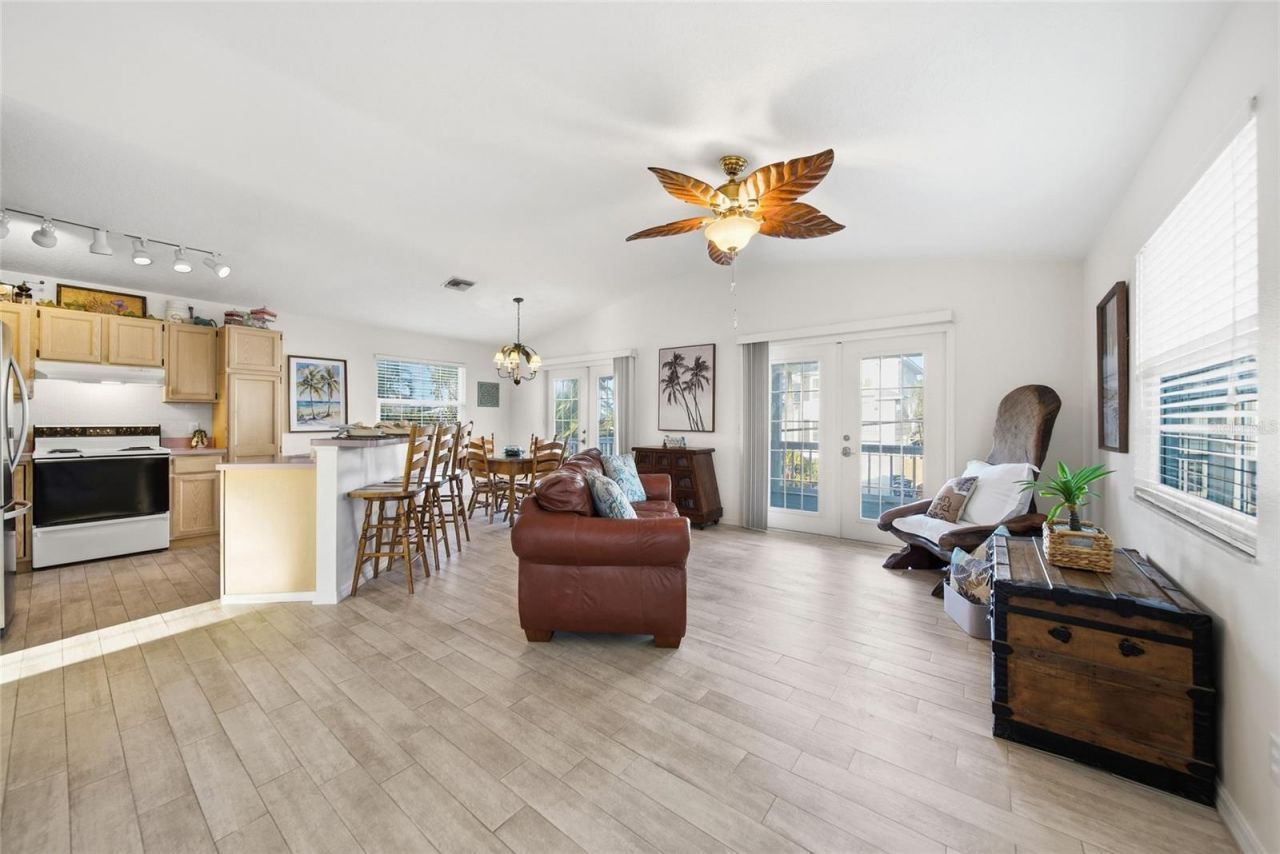 2112 Avenue B, Bradenton Beach, FL 34217 Photo