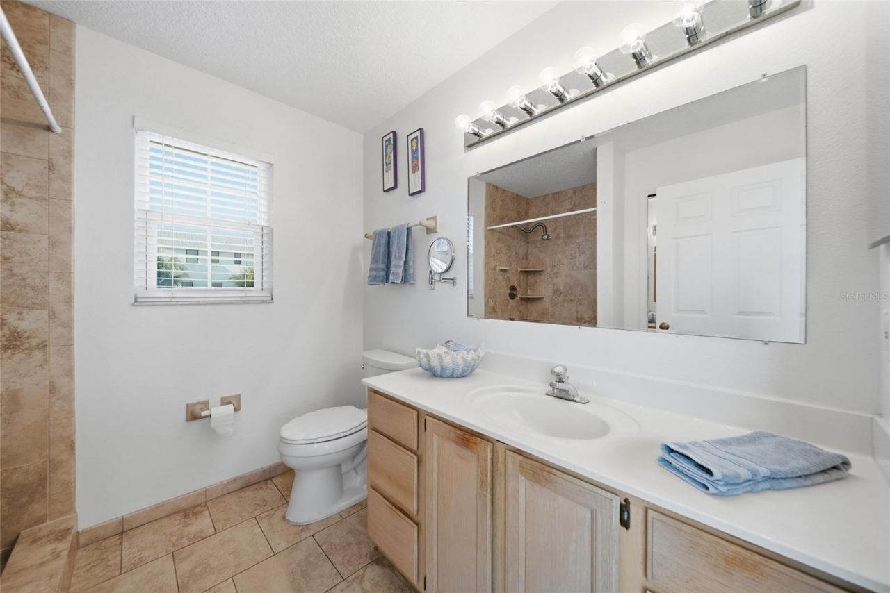 2112 Avenue B, Bradenton Beach, FL 34217 Photo