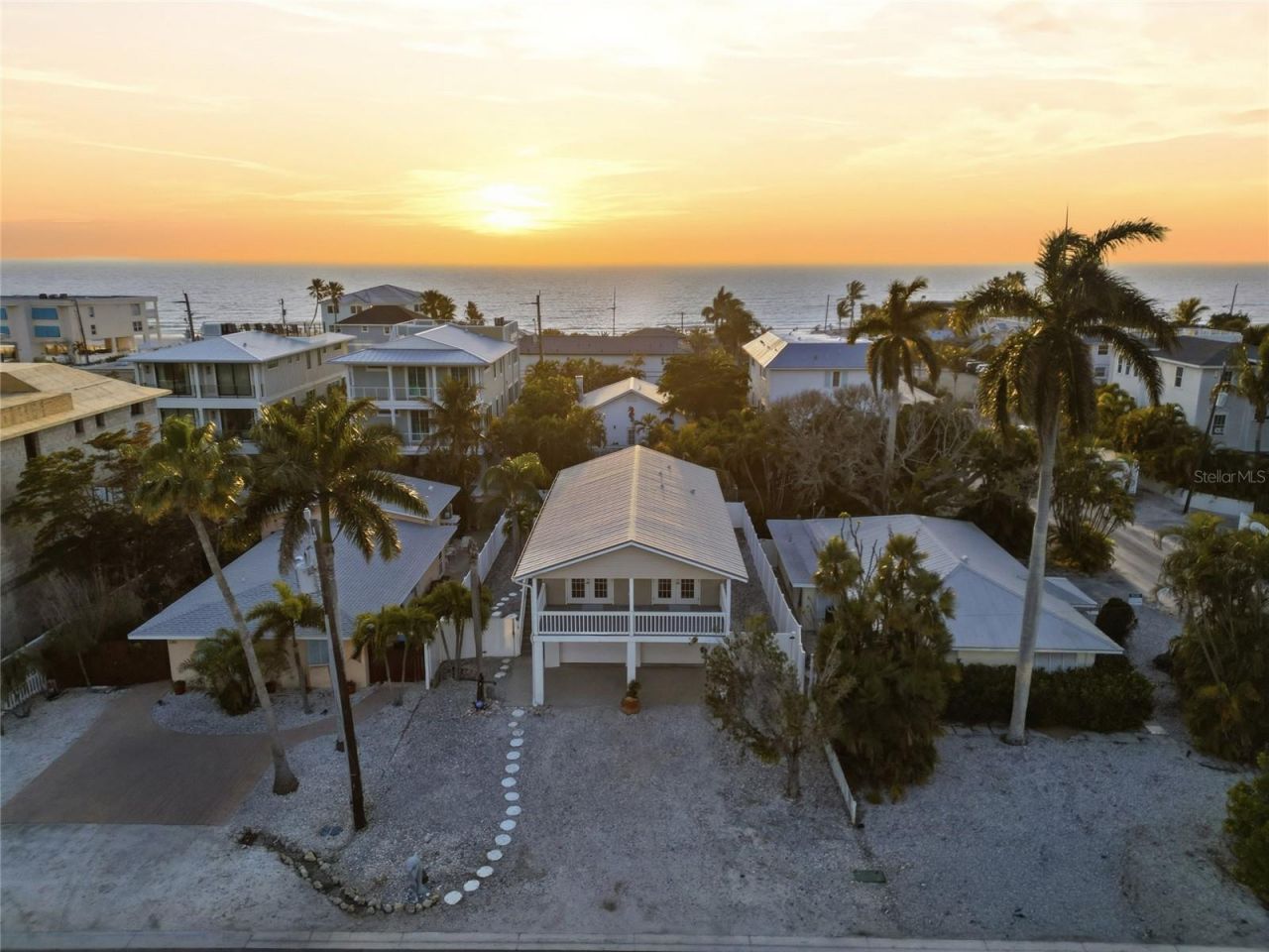 2112 Avenue B, Bradenton Beach, FL 34217 Photo