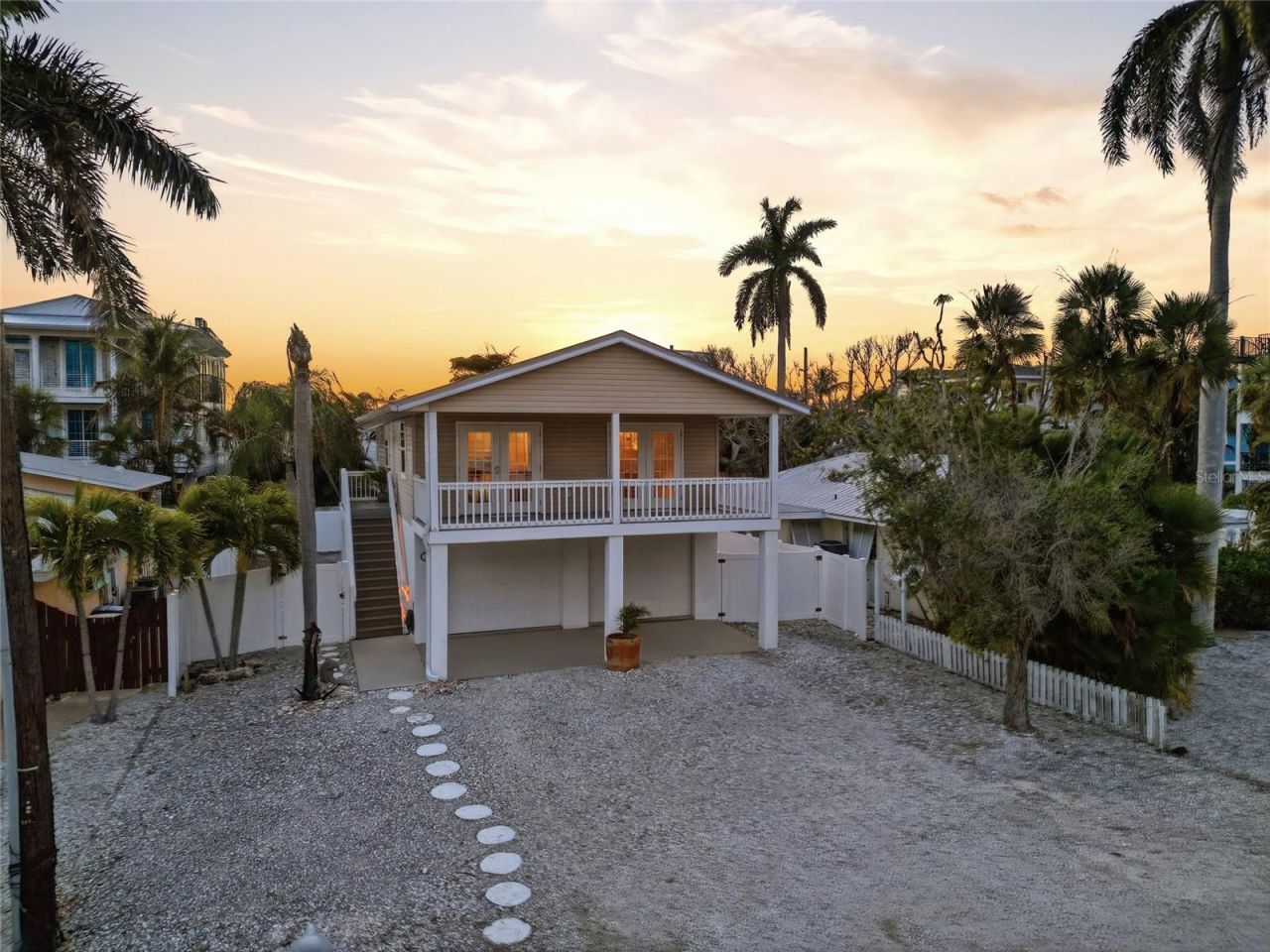 2112 Avenue B, Bradenton Beach, FL 34217 Photo