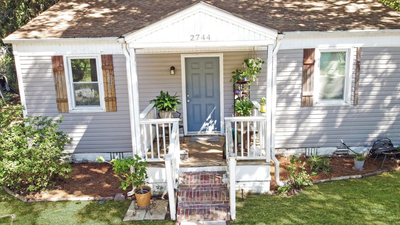 2744 Saratoga Road Photo 4