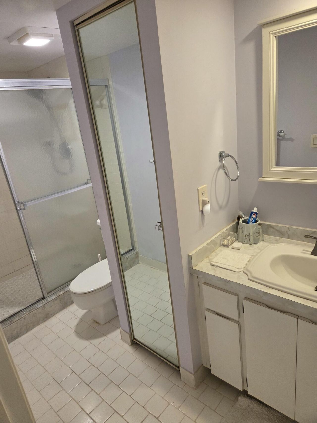 1700 Embassy Drive, Unit 512, West Palm Beach, FL 33401 Photo