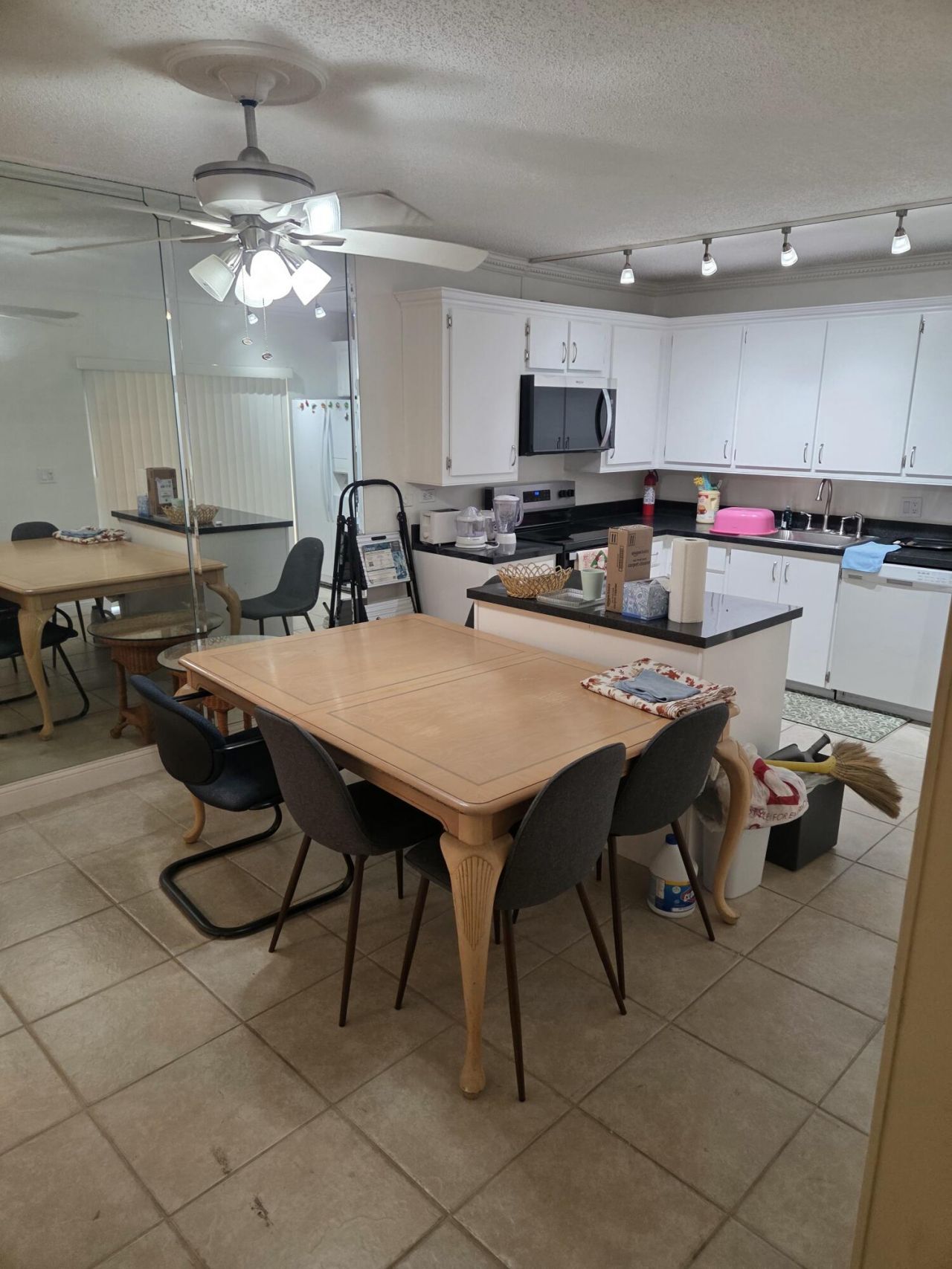 1700 Embassy Drive, Unit 512, West Palm Beach, FL 33401 Photo