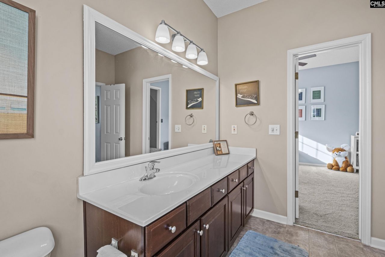 15 Caedmons Walk  Photo 25