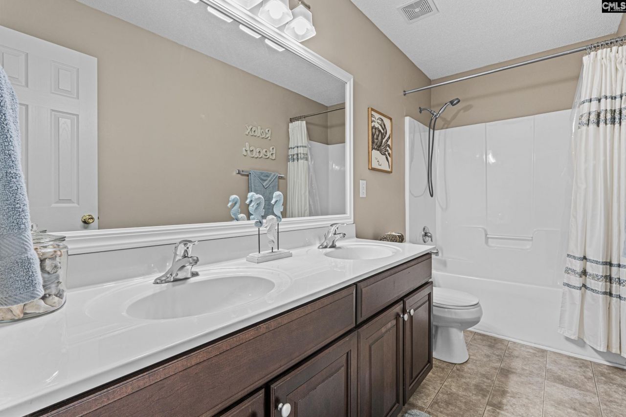 15 Caedmons Walk  Photo 27