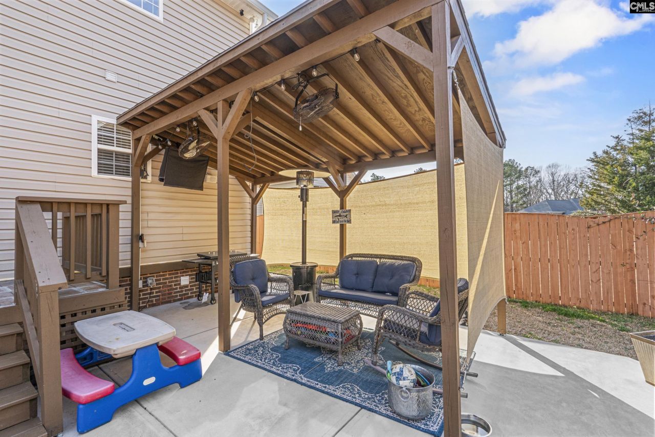 15 Caedmons Walk  Photo 30