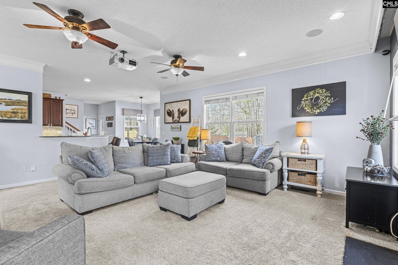 15 Caedmons Walk  Photo 4