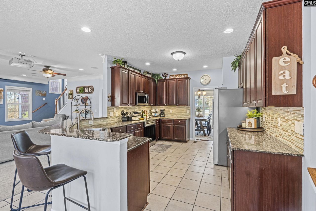 15 Caedmons Walk  Photo 7