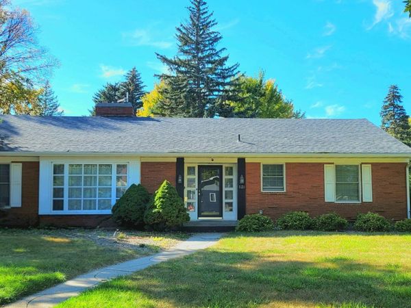 1321 N Washington Street, Aberdeen, SD 57401