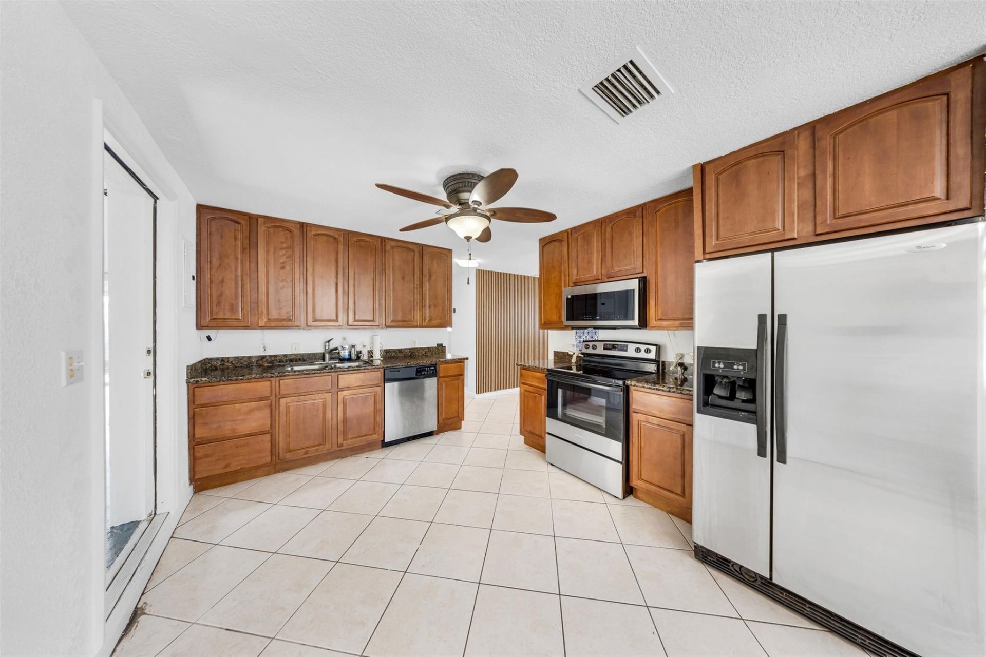 5921 NE 1st Avenue Ne, Unit N/a, Oakland Park, FL 33334 Photo