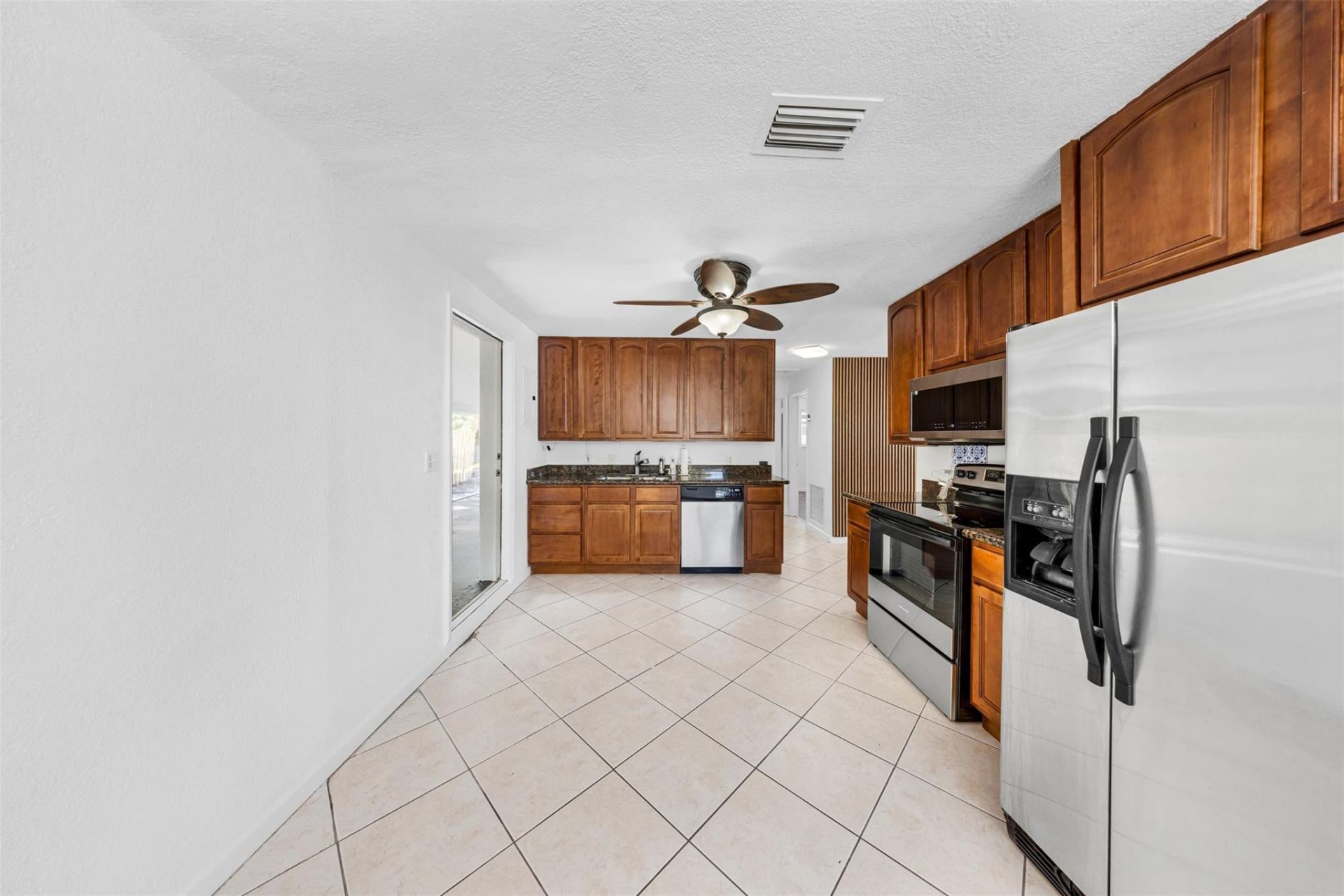 5921 NE 1st Avenue Ne, Unit N/a, Oakland Park, FL 33334 Photo