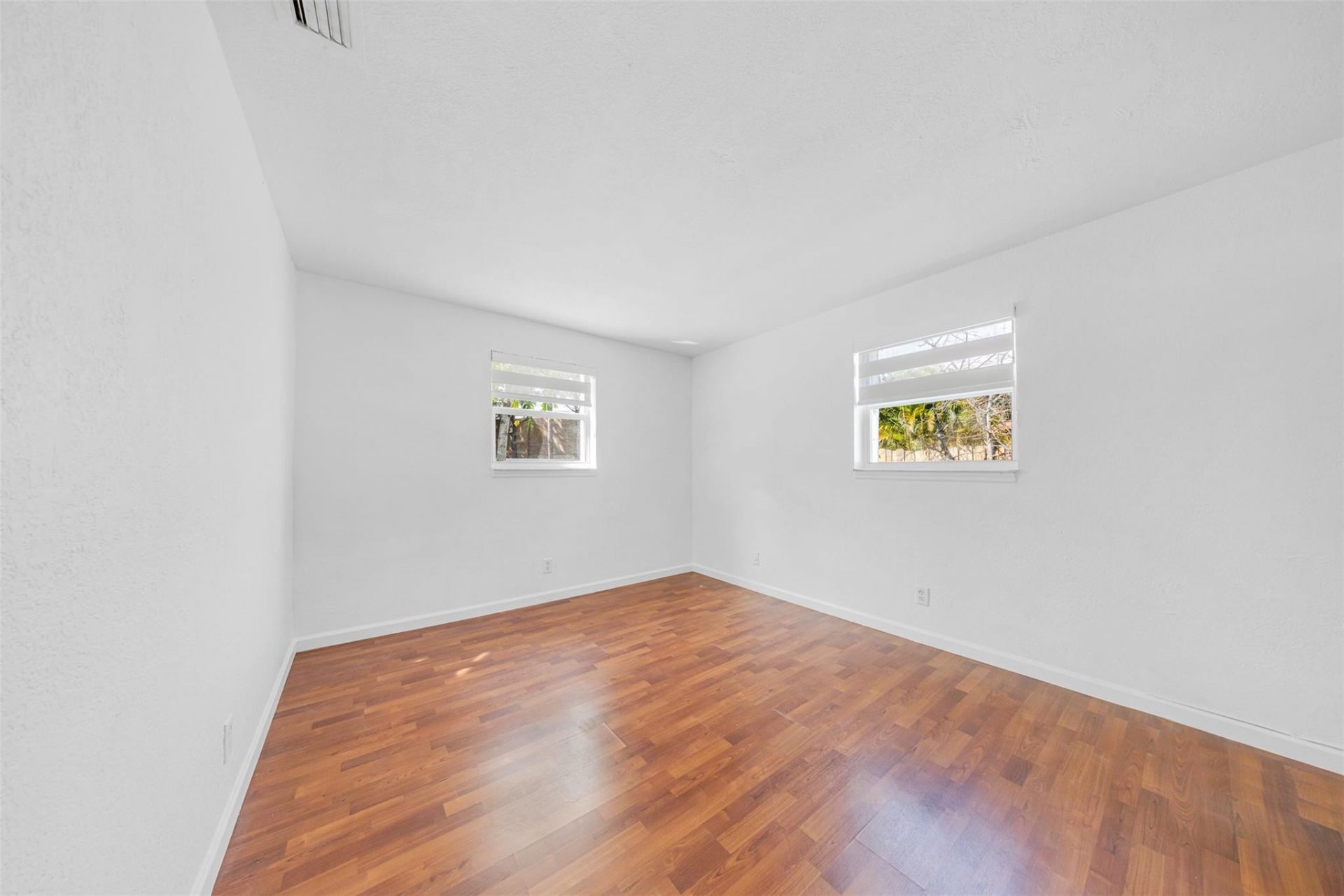 5921 NE 1st Avenue Ne, Unit N/a, Oakland Park, FL 33334 Photo