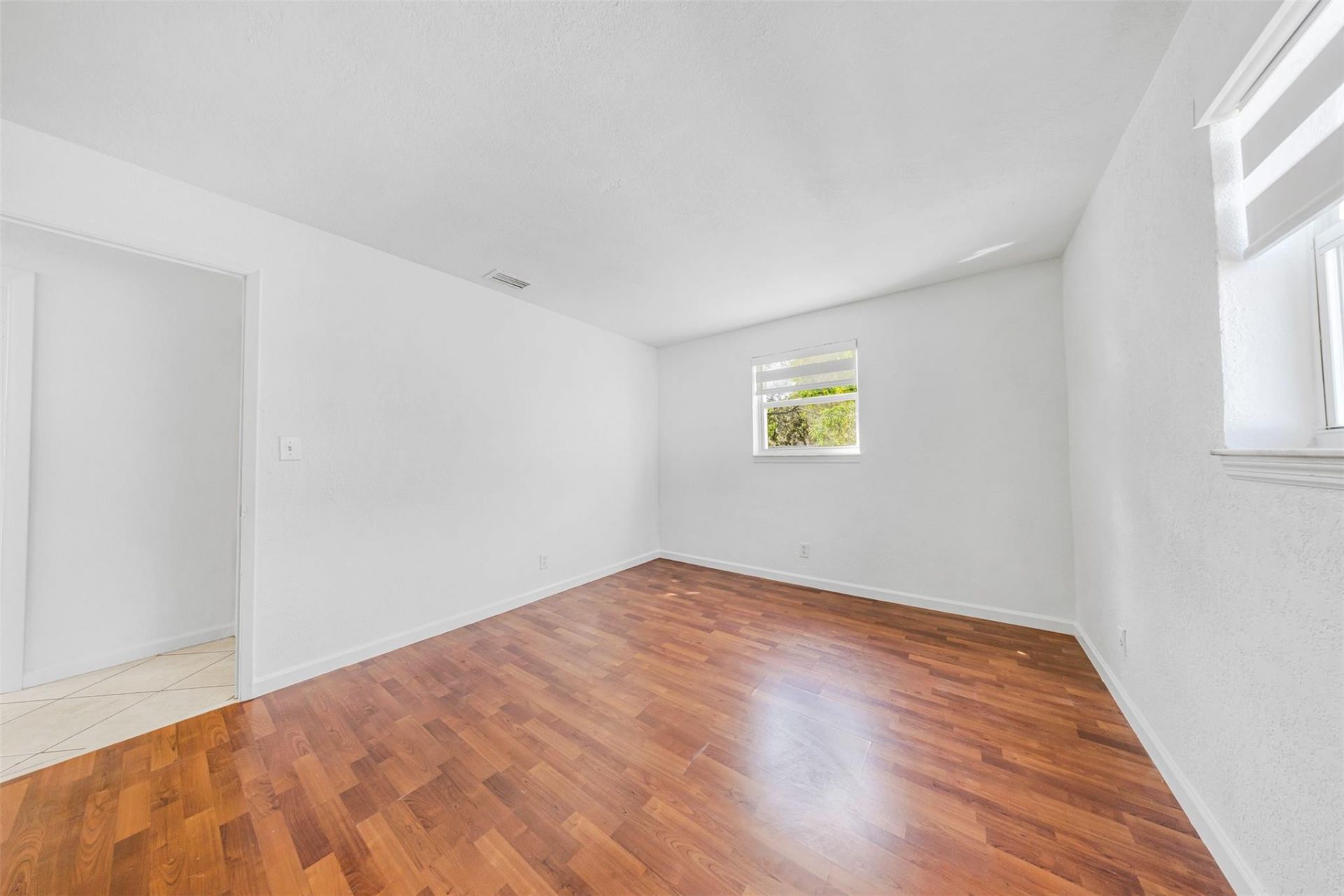 5921 NE 1st Avenue Ne, Unit N/a, Oakland Park, FL 33334 Photo