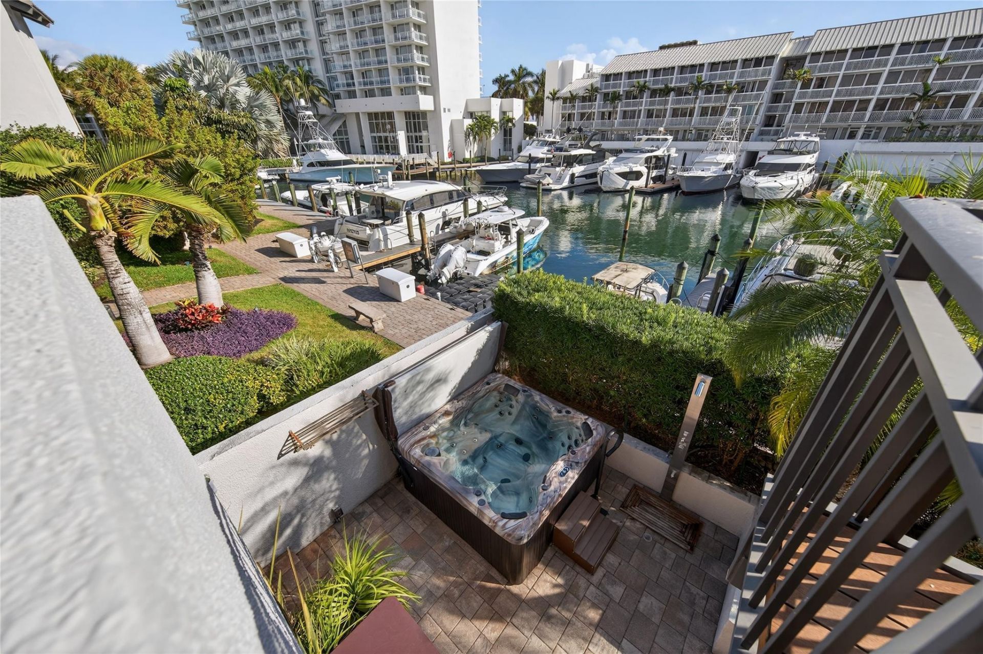 17 Port Side Drive, Unit 17A, Fort Lauderdale, FL 33316 Photo