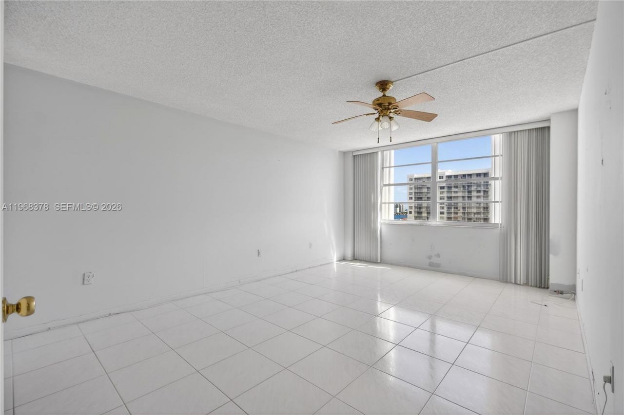 2801 NE 183rd St , Unit 1612W, Aventura, FL 33160 Photo