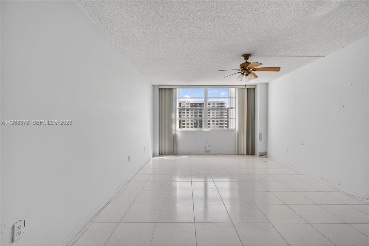2801 NE 183rd St , Unit 1612W, Aventura, FL 33160 Photo