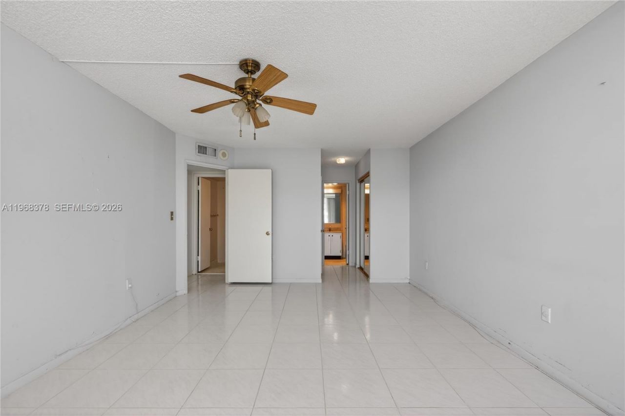 2801 NE 183rd St , Unit 1612W, Aventura, FL 33160 Photo