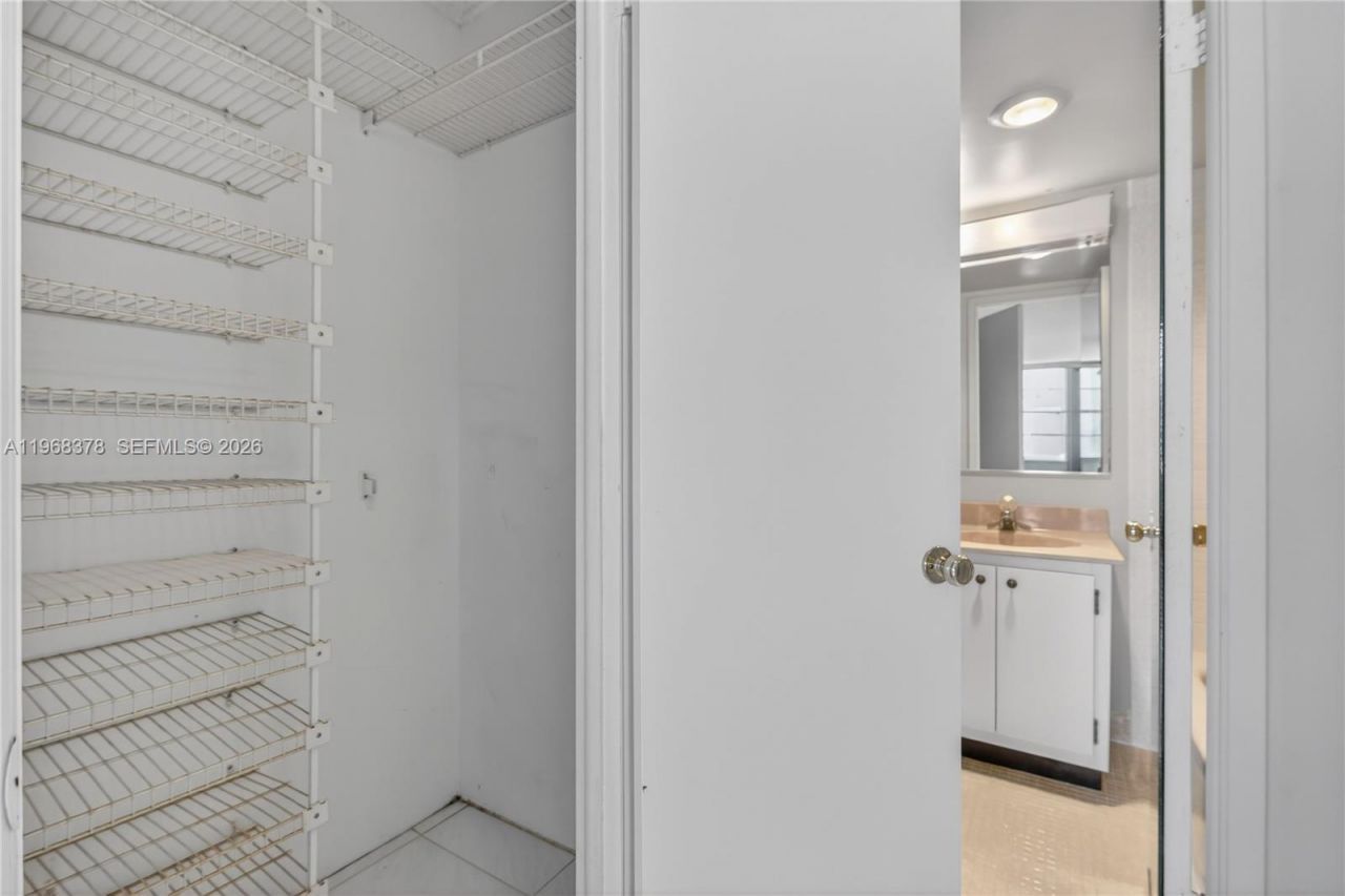 2801 NE 183rd St , Unit 1612W, Aventura, FL 33160 Photo