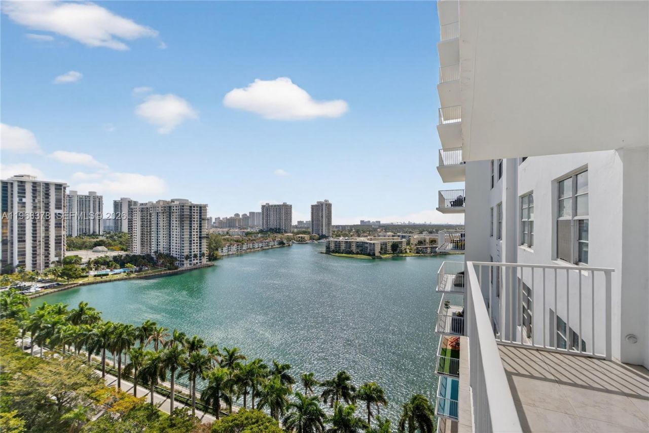 2801 NE 183rd St , Unit 1612W, Aventura, FL 33160 Photo