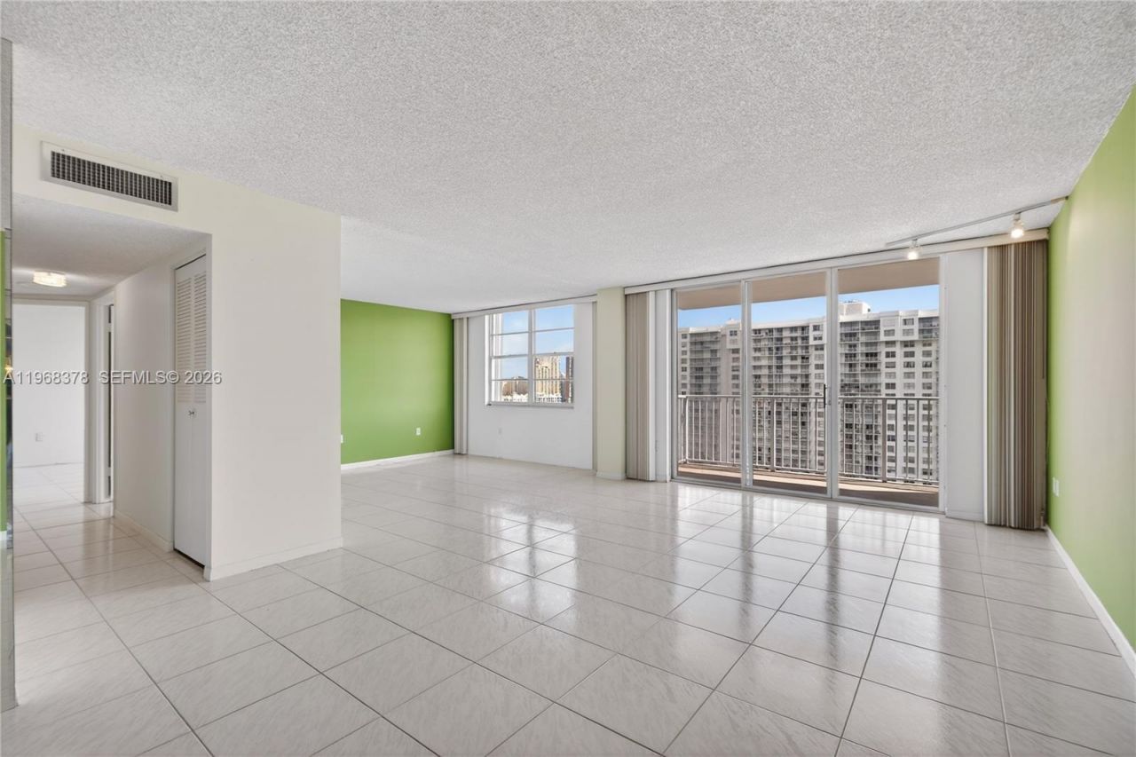 2801 NE 183rd St , Unit 1612W, Aventura, FL 33160 Photo