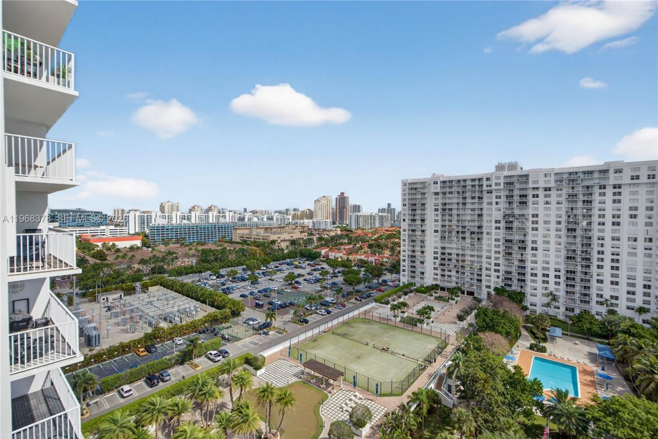 2801 NE 183rd St , Unit 1612W, Aventura, FL 33160 Photo