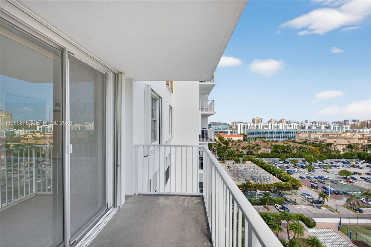 2801 NE 183rd St , Unit 1612W, Aventura, FL 33160 Photo