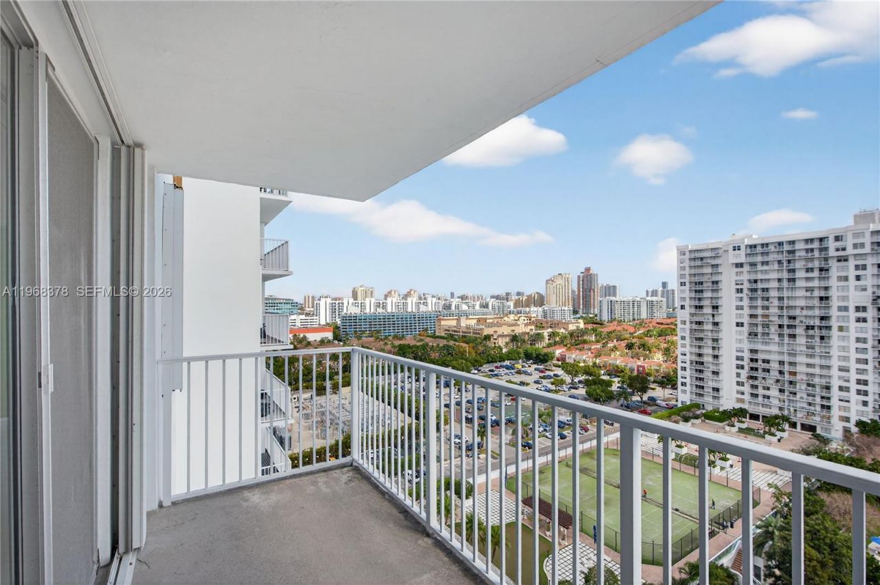 2801 NE 183rd St , Unit 1612W, Aventura, FL 33160 Photo