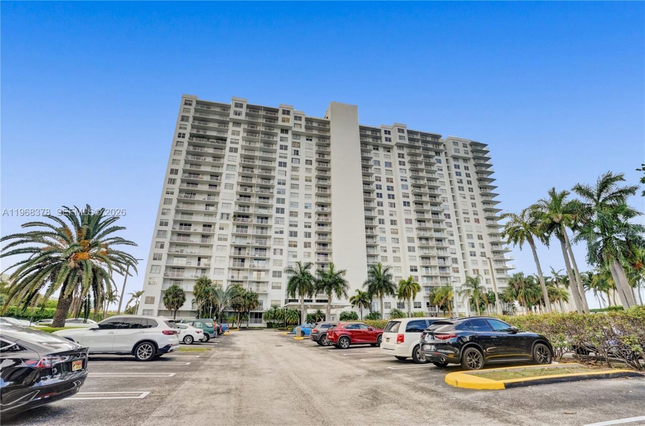 2801 NE 183rd St , Unit 1612W, Aventura, FL 33160 Photo