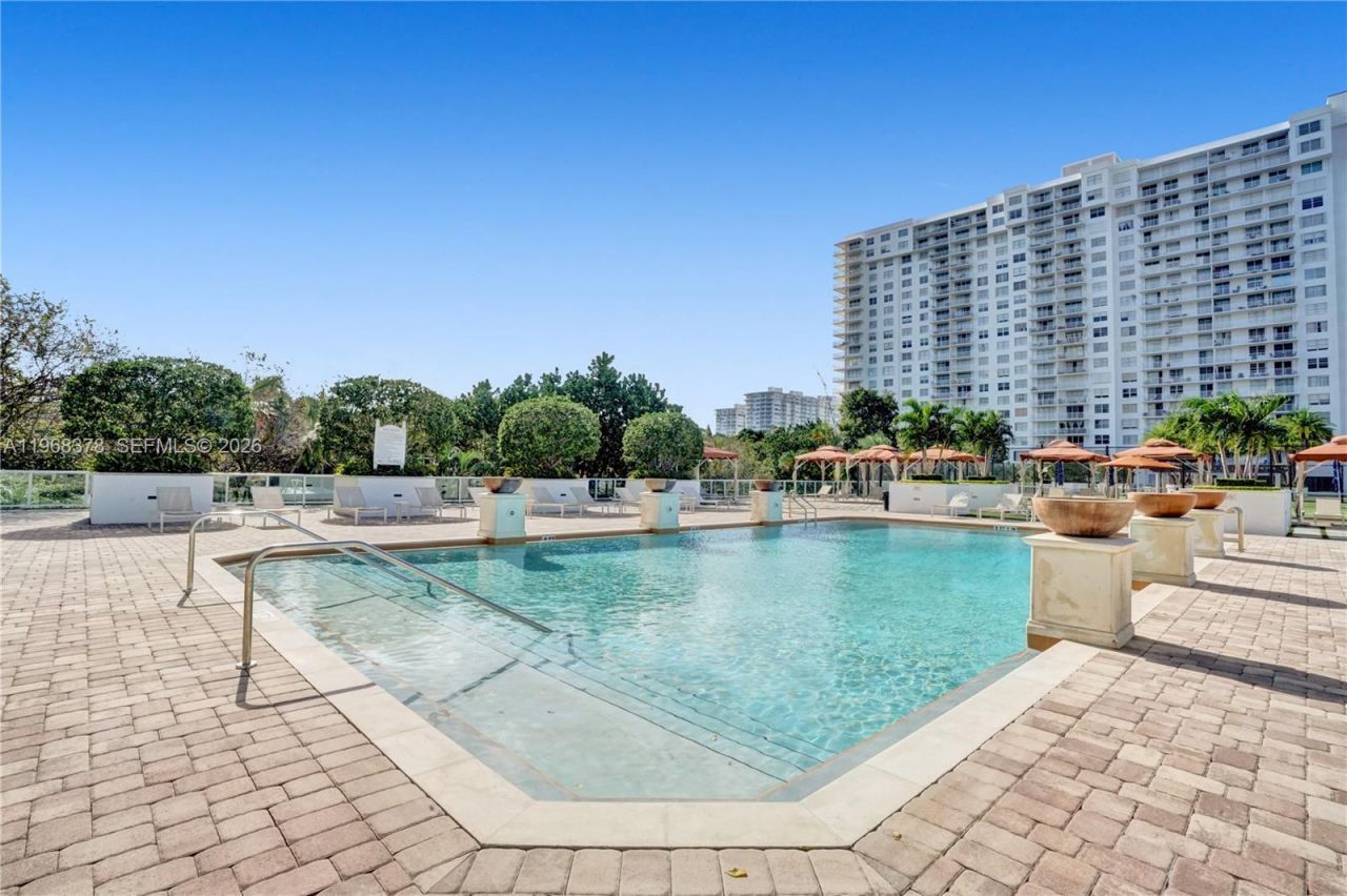 2801 NE 183rd St , Unit 1612W, Aventura, FL 33160 Photo