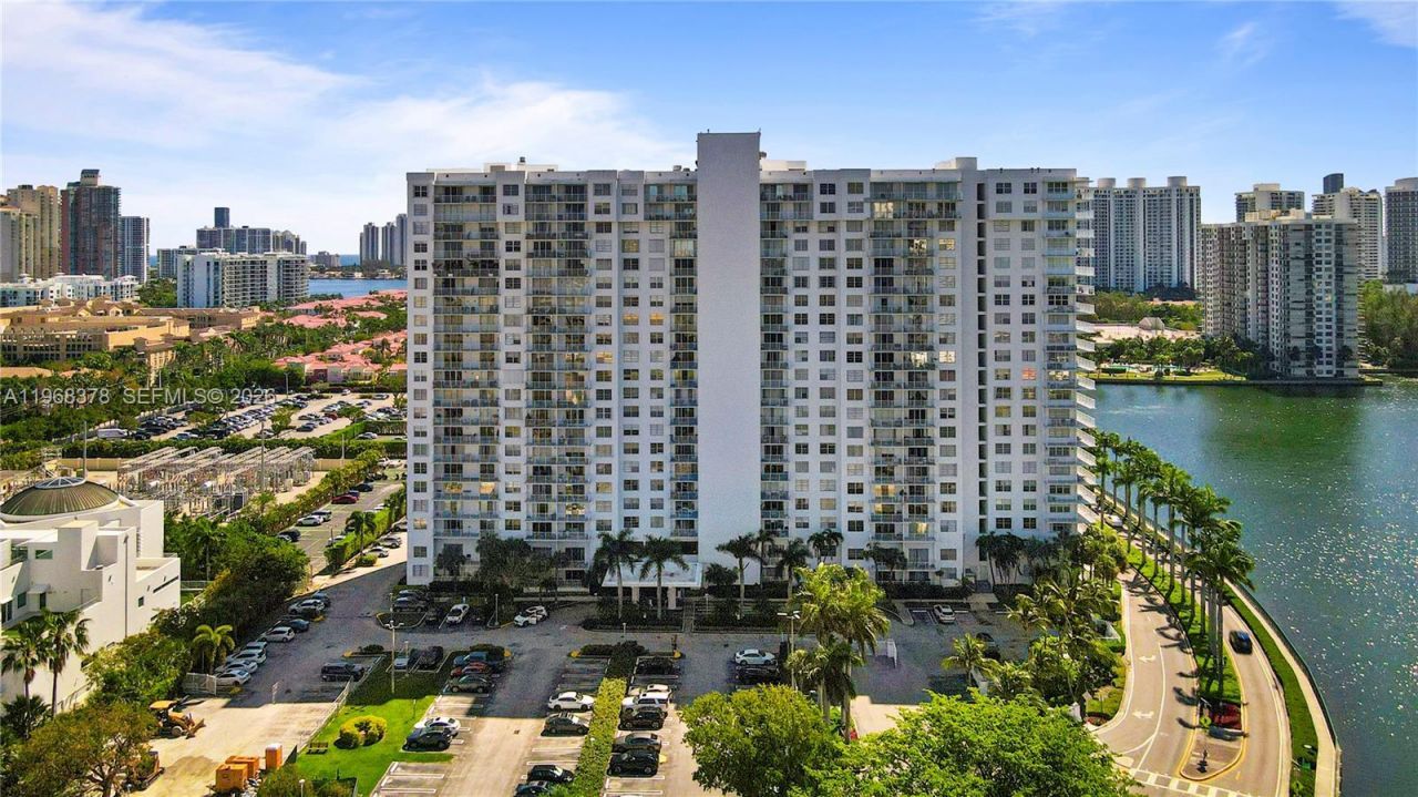 2801 NE 183rd St , Unit 1612W, Aventura, FL 33160 Photo