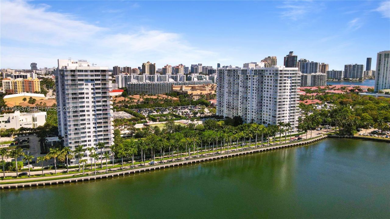 2801 NE 183rd St , Unit 1612W, Aventura, FL 33160 Photo