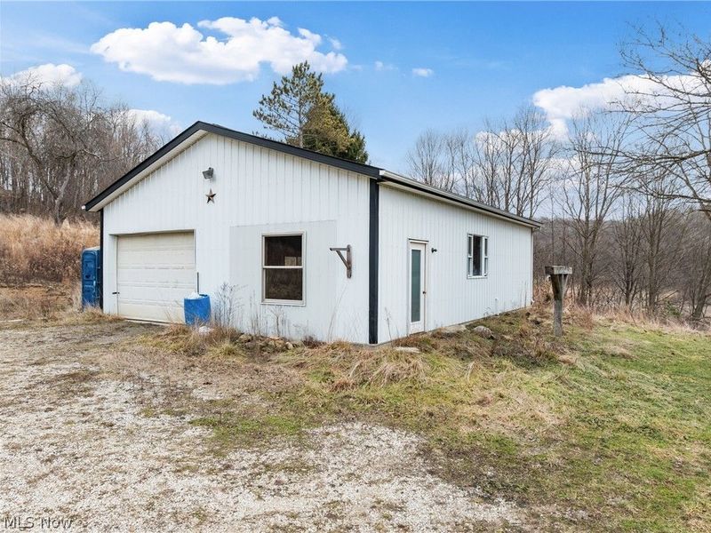 10801 Mardis Road, Kensington, OH 44427 Photo 4