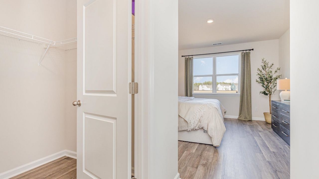 2740 Riverboat Way  Photo 19