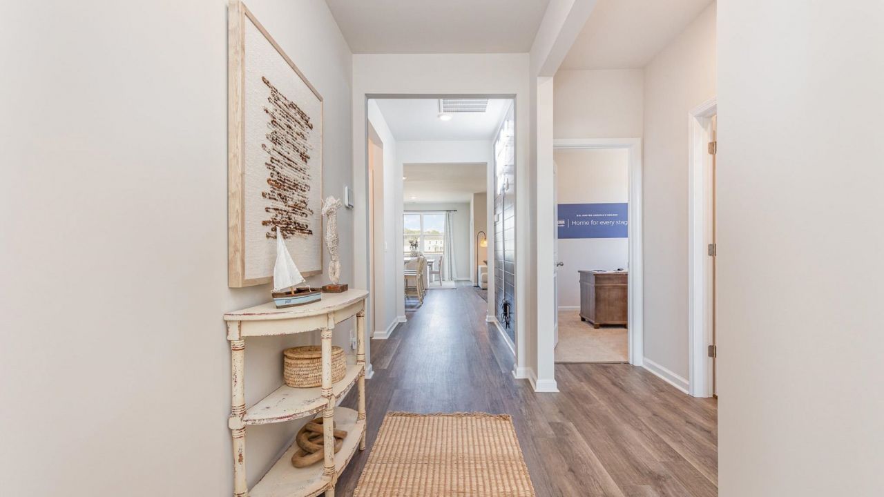 2740 Riverboat Way  Photo 4