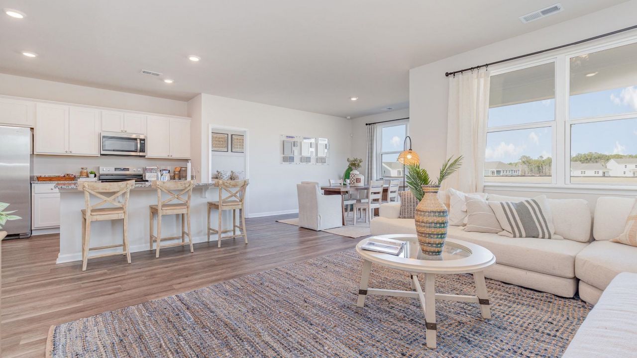 2740 Riverboat Way  Photo 8